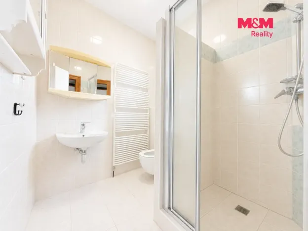 Pronájem bytu 4+1, Kladno, Na stráni, 168 m2