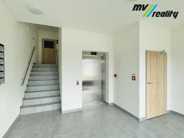 Pronájem bytu 2+kk, Lysá nad Labem, Šípková, 51 m2
