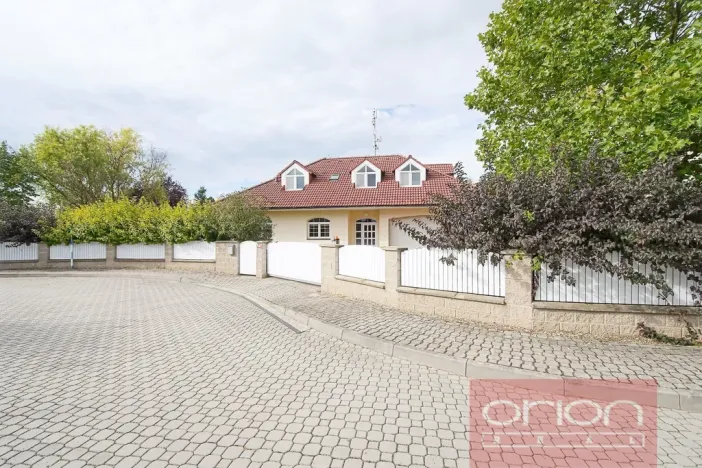 Prodej rodinného domu, Jesenice - Osnice, Karafiátová, 302 m2