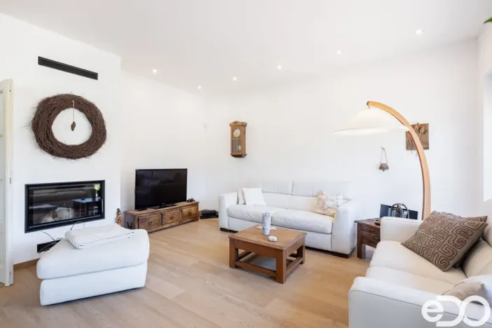 Prodej rodinného domu, Trnová, 219 m2