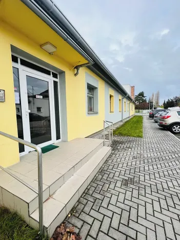 Pronájem kanceláře, Hradec Králové, Bieblova, 16 m2