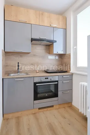 Pronájem bytu 1+kk, Praha - Modřany, Angelovova, 28 m2
