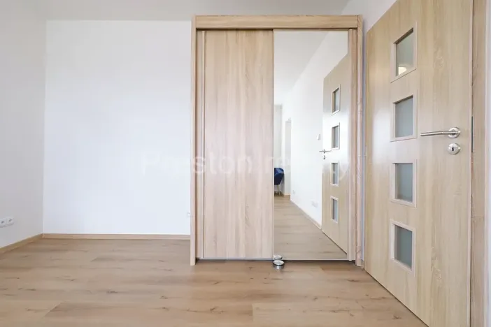 Pronájem bytu 1+kk, Praha - Modřany, Angelovova, 28 m2