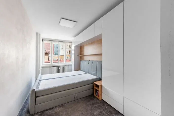 Pronájem bytu 2+kk, Praha - Karlín, Sokolovská, 58 m2