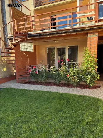 Pronájem bytu 1+kk, Praha - Újezd nad Lesy, Borovská, 35 m2