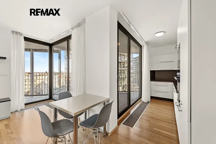Pronájem bytu 2+kk, Praha - Žižkov, Malešická, 73 m2