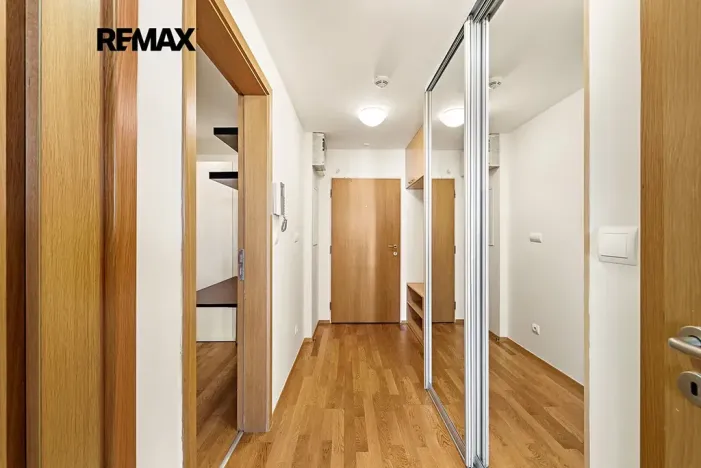 Pronájem bytu 2+kk, Praha - Žižkov, Malešická, 73 m2