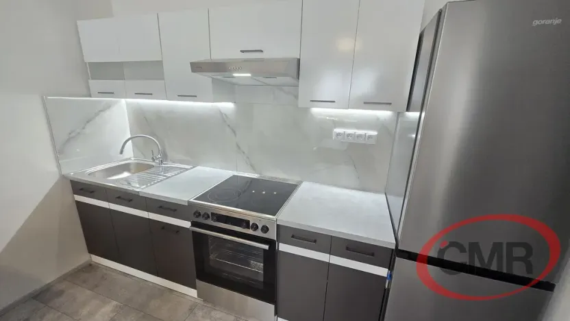 Pronájem bytu 2+kk, Praha, Štúrova, 42 m2