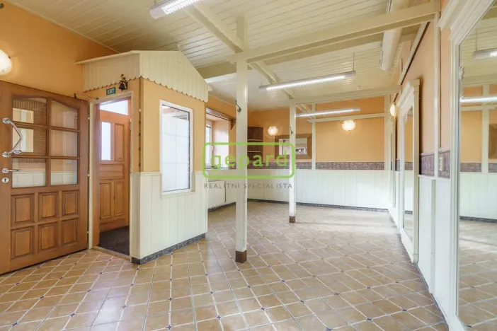 Pronájem obchodního prostoru, Karlovy Vary, Rohová, 112 m2