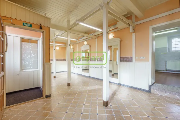 Pronájem obchodního prostoru, Karlovy Vary, Rohová, 112 m2