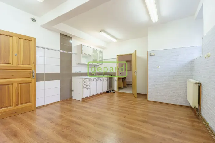 Pronájem obchodního prostoru, Karlovy Vary, Rohová, 112 m2