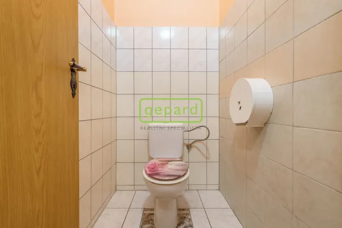 Pronájem obchodního prostoru, Karlovy Vary, Rohová, 112 m2