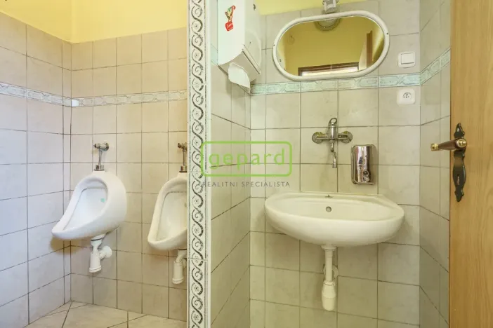 Pronájem obchodního prostoru, Karlovy Vary, Rohová, 112 m2