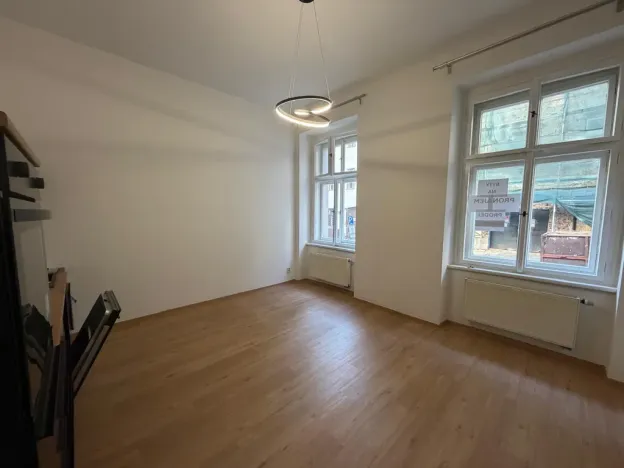 Pronájem bytu 1+kk, Praha - Žižkov, Cimburkova, 31 m2