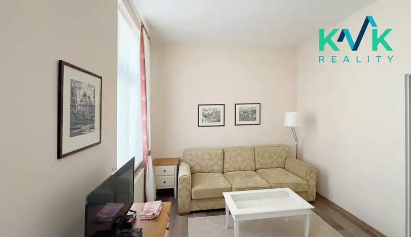 Pronájem bytu 2+kk, Karlovy Vary, Tylova, 34 m2