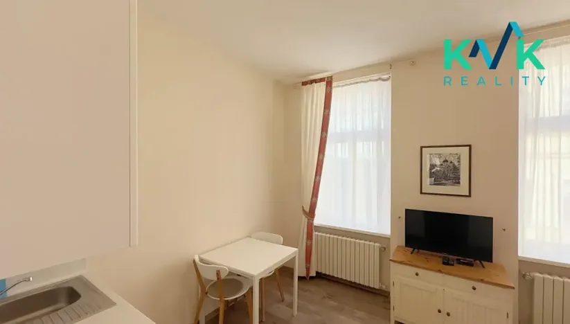 Pronájem bytu 2+kk, Karlovy Vary, Tylova, 34 m2
