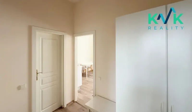 Pronájem bytu 2+kk, Karlovy Vary, Tylova, 34 m2