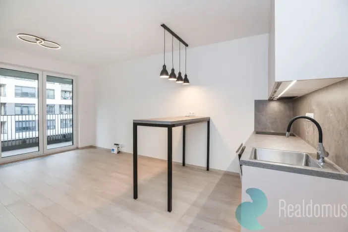 Pronájem bytu 1+kk, Praha - Hloubětín, Poděbradská, 32 m2