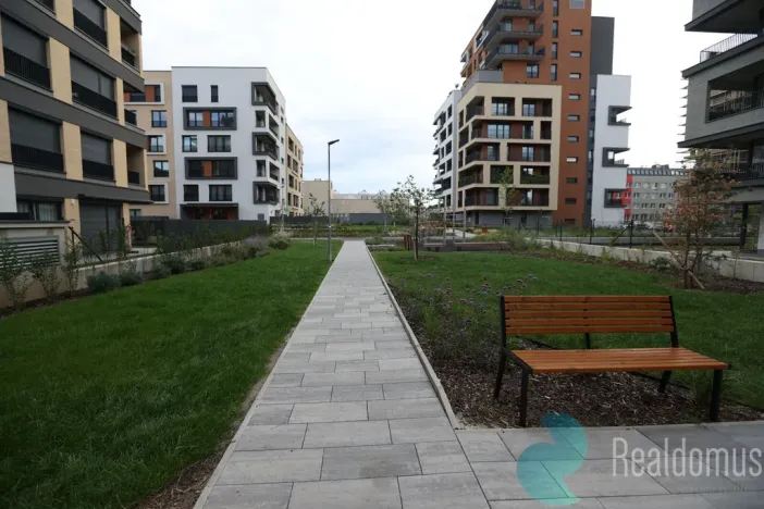 Pronájem bytu 1+kk, Praha - Hloubětín, Poděbradská, 32 m2