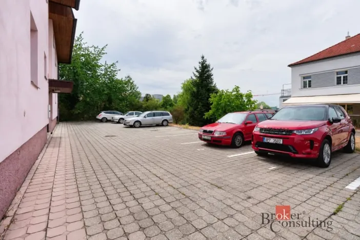 Prodej bytu 2+1, Plzeň - Doubravka, V Malé Doubravce, 76 m2