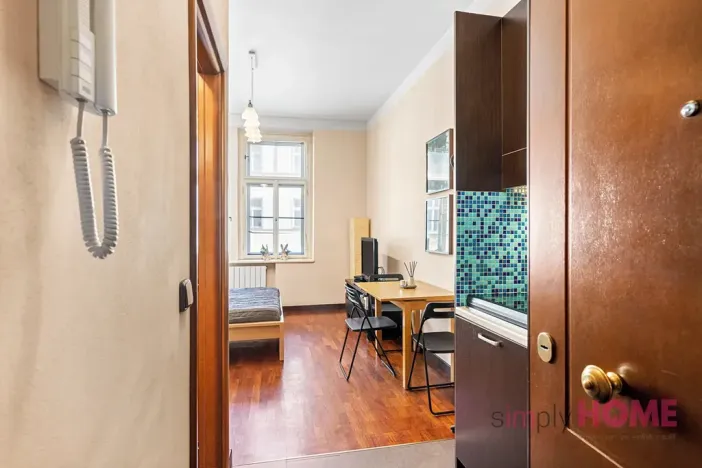 Pronájem bytu 1+kk, Praha - Žižkov, Cimburkova, 21 m2