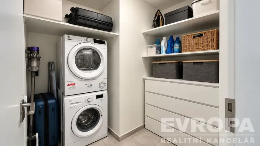 Pronájem bytu 2+kk, Praha - Karlín, U Mlýnského kanálu, 54 m2