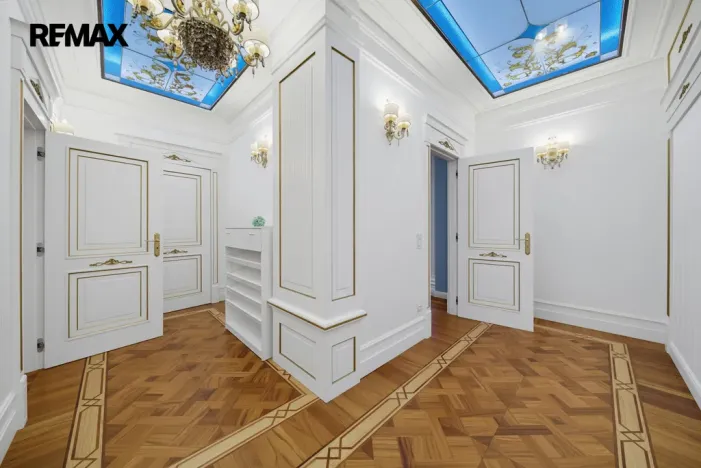 Prodej bytu 2+1, Karlovy Vary, nábřeží Jana Palacha, 72 m2