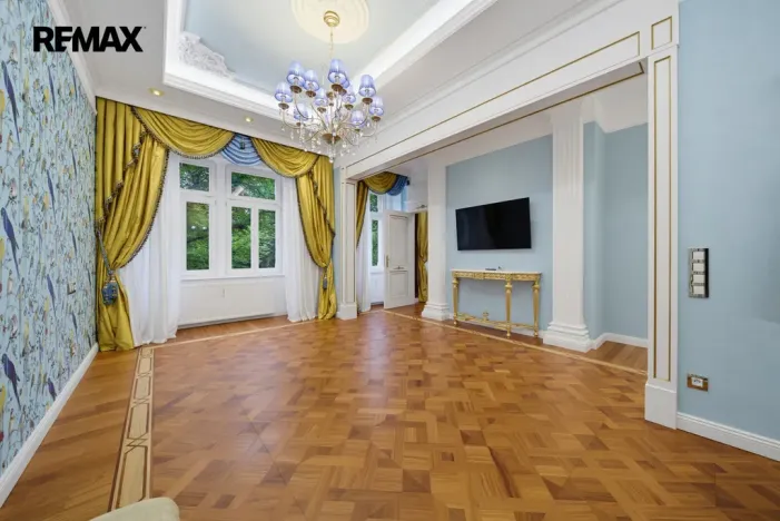 Prodej bytu 2+1, Karlovy Vary, nábřeží Jana Palacha, 72 m2