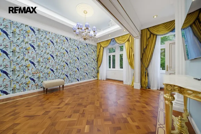 Prodej bytu 2+1, Karlovy Vary, nábřeží Jana Palacha, 72 m2