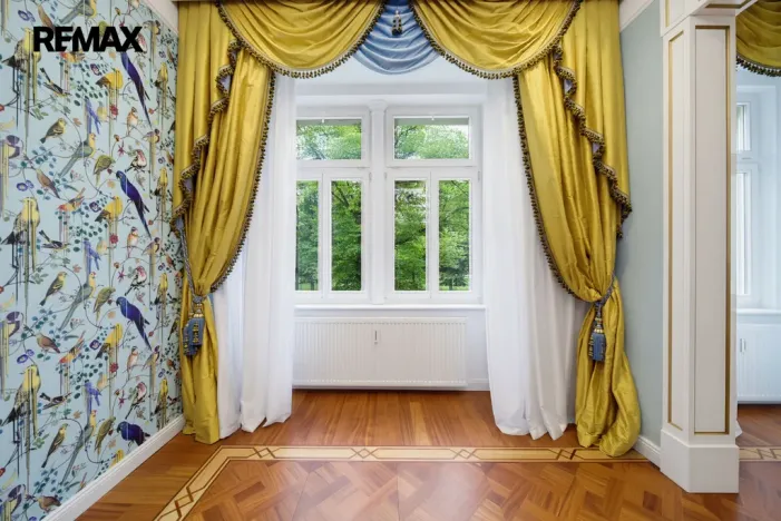 Prodej bytu 2+1, Karlovy Vary, nábřeží Jana Palacha, 72 m2