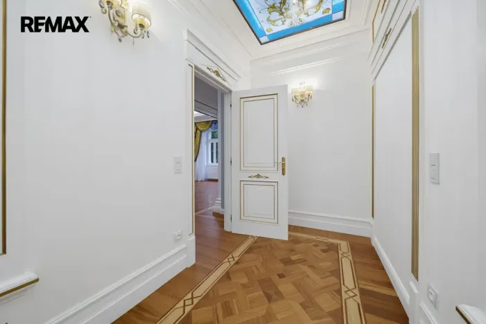 Prodej bytu 2+1, Karlovy Vary, nábřeží Jana Palacha, 72 m2