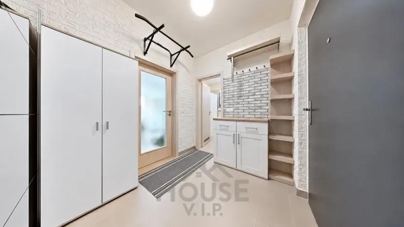 Prodej bytu 1+kk, Praha - Letňany, Škrábkových, 42 m2
