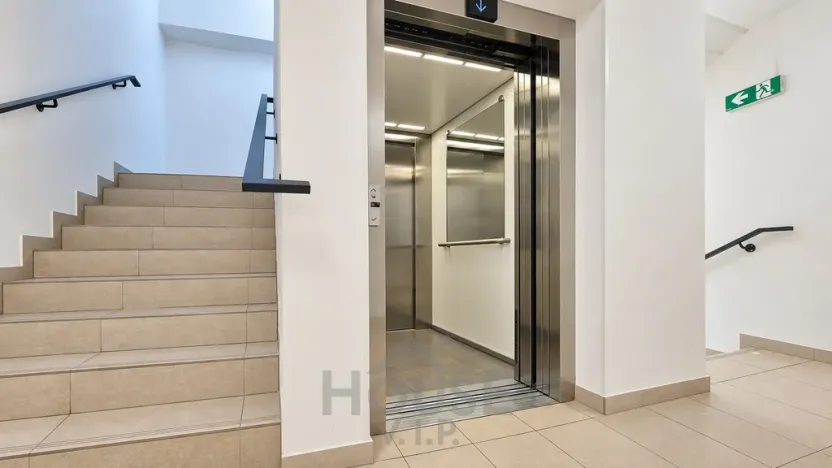Prodej bytu 1+kk, Praha - Letňany, Škrábkových, 42 m2