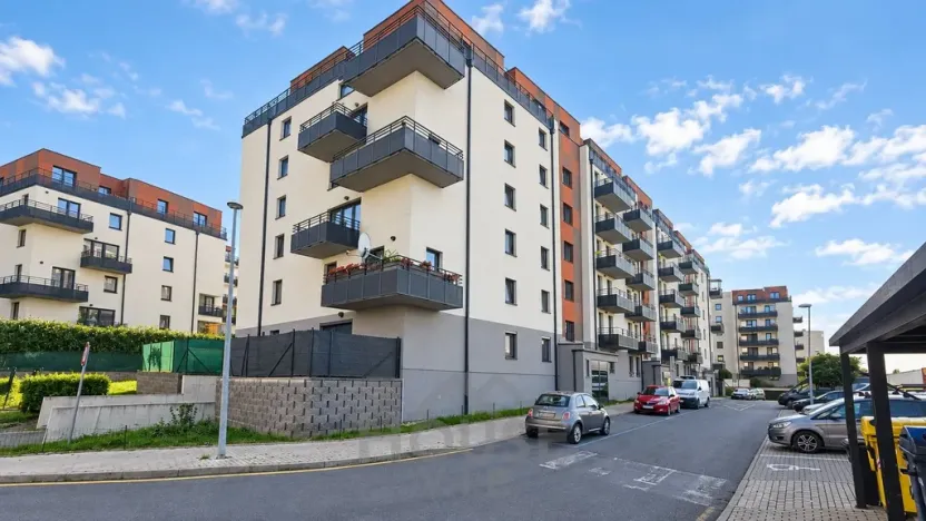 Prodej bytu 1+kk, Praha - Letňany, Škrábkových, 42 m2
