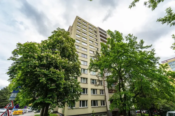 Prodej bytu 3+kk, Praha - Kobylisy, Třeboradická, 68 m2