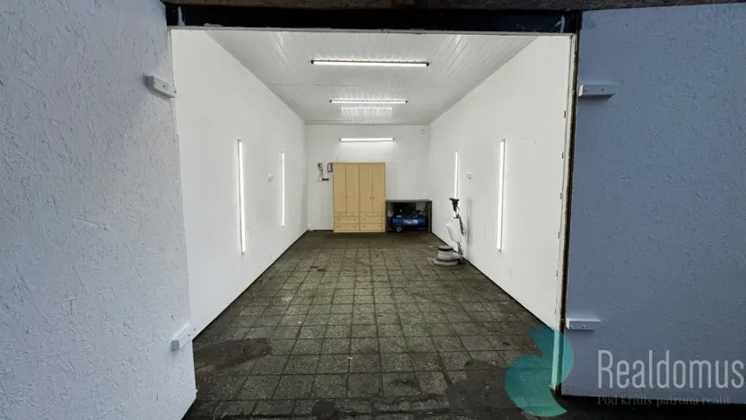 Pronájem garáže, Kaplice, Omlenická, 25 m2