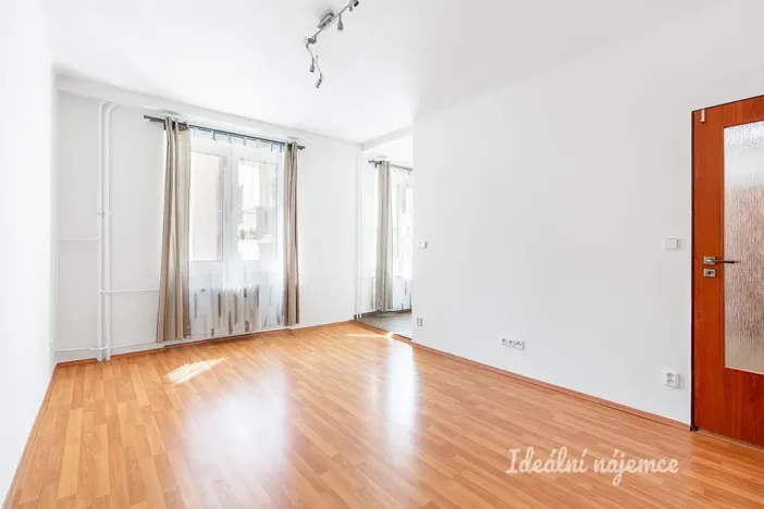 Pronájem bytu 2+kk, Praha - Vysočany, Spojovací, 47 m2
