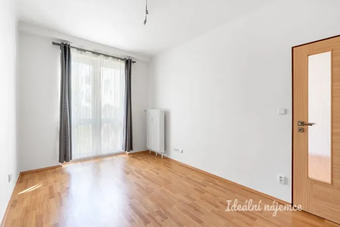 Pronájem bytu 2+kk, Praha - Vysočany, Spojovací, 47 m2