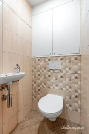Pronájem bytu 2+kk, Praha - Vysočany, Spojovací, 47 m2