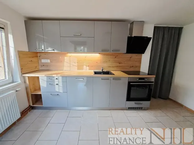 Pronájem rodinného domu, Plzeň, Pode Dvory, 80 m2