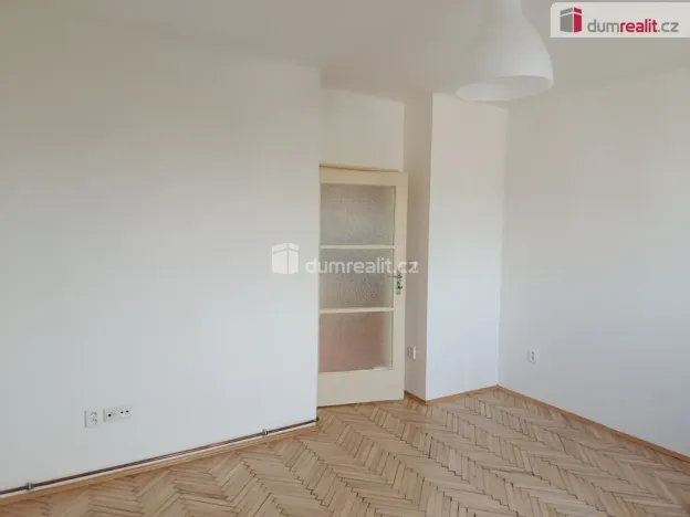 Pronájem bytu 2+kk, Praha - Vršovice, Novgorodská, 39 m2