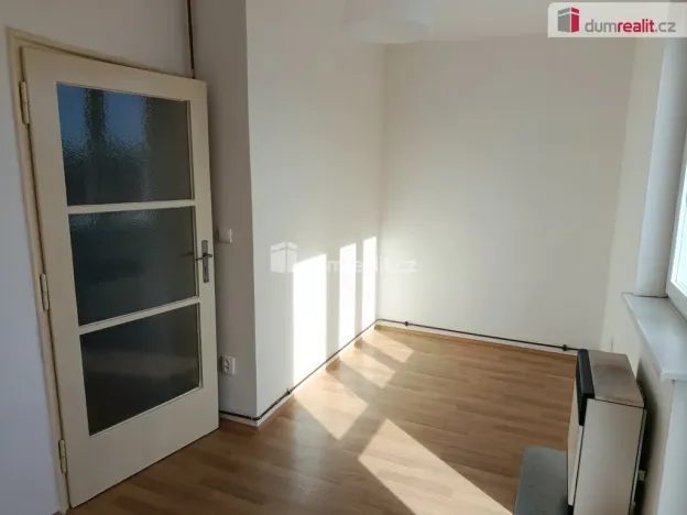 Pronájem bytu 2+kk, Praha - Vršovice, Novgorodská, 39 m2
