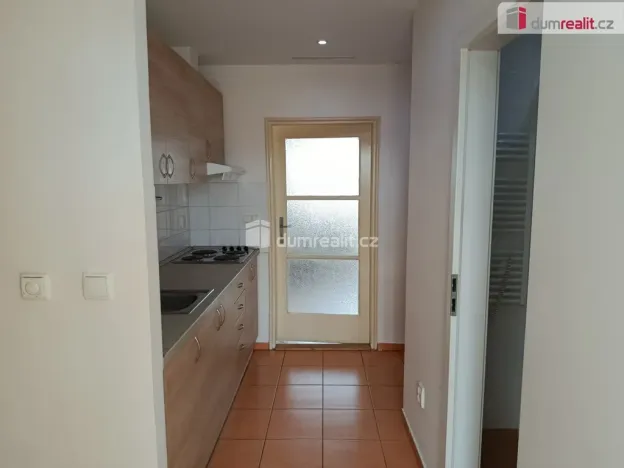 Pronájem bytu 2+kk, Praha - Vršovice, Novgorodská, 39 m2
