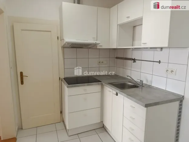 Pronájem bytu 2+kk, Praha - Strašnice, Za poštou, 58 m2