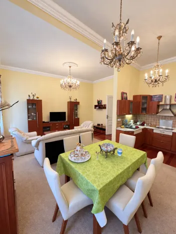 Prodej bytu 3+kk, Karlovy Vary, Sadová, 95 m2