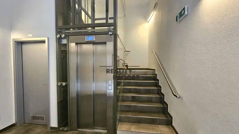 Pronájem kanceláře, Hodonín, Dolní Valy, 12 m2