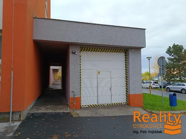Pronájem garáže, Otrokovice, tř. Osvobození, 41 m2