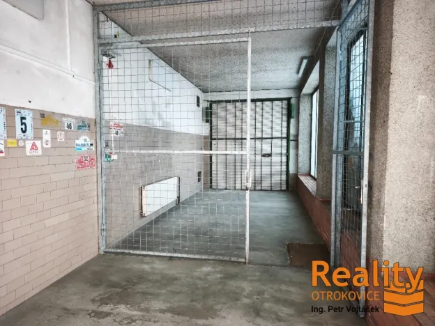 Pronájem garáže, Otrokovice, tř. Osvobození, 41 m2