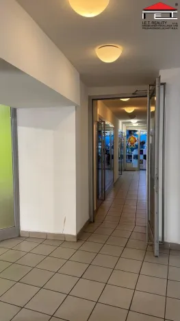 Pronájem obchodního prostoru, Brno, Masarykova, 30 m2