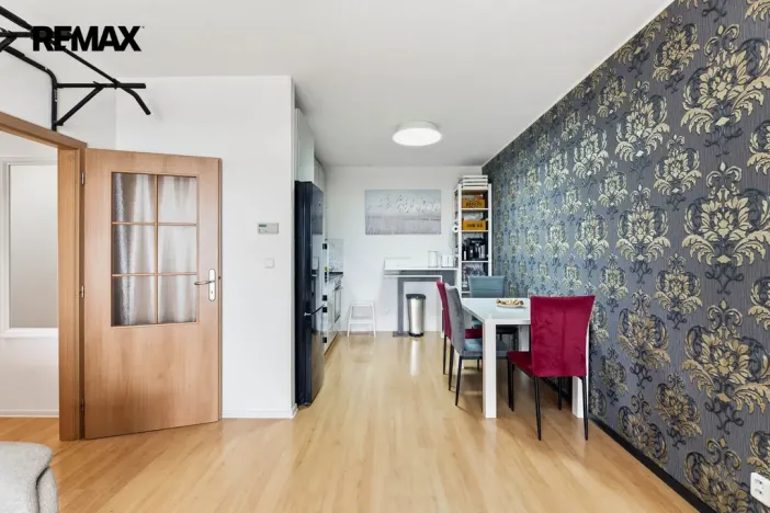 Prodej bytu 2+kk, Kamenice - Ládví, Benešovská, 60 m2